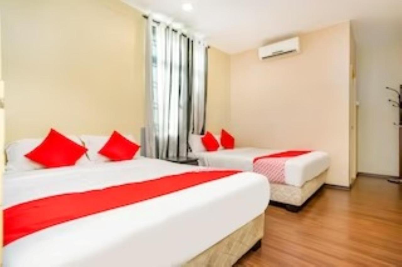 D'Pinetrees Hotel Johor Bahru Exterior photo