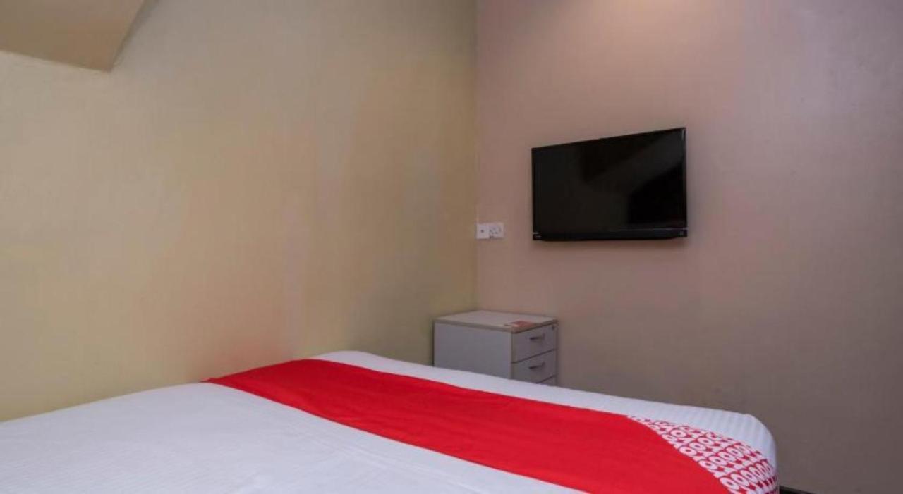 D'Pinetrees Hotel Johor Bahru Exterior photo